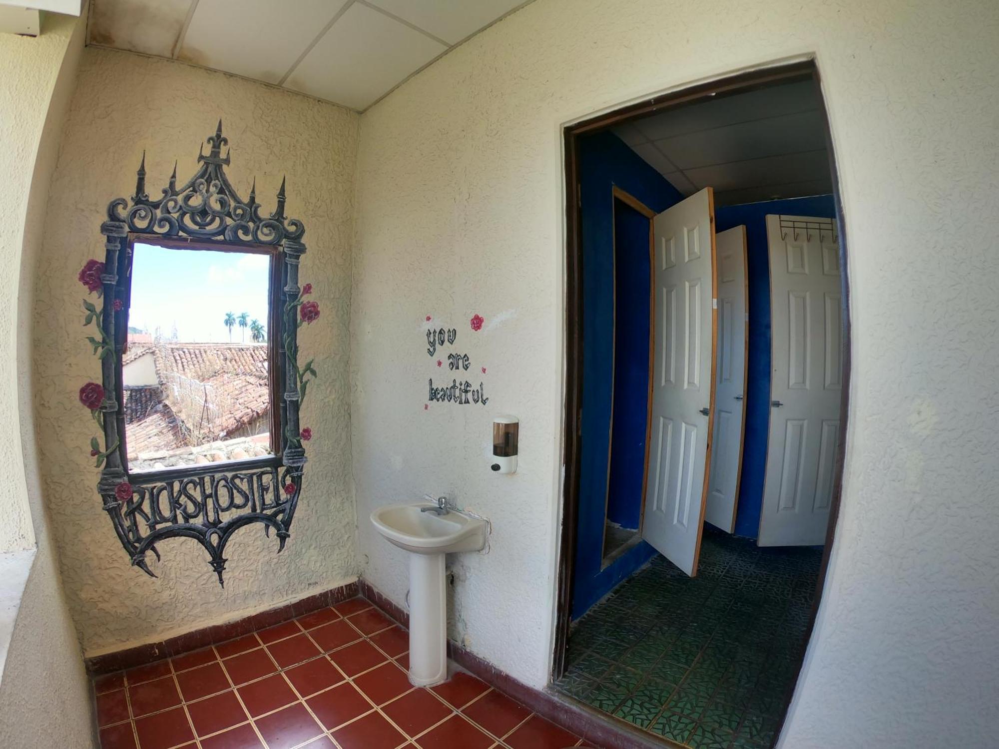 Ricks Hostel 圣安娜 外观 照片